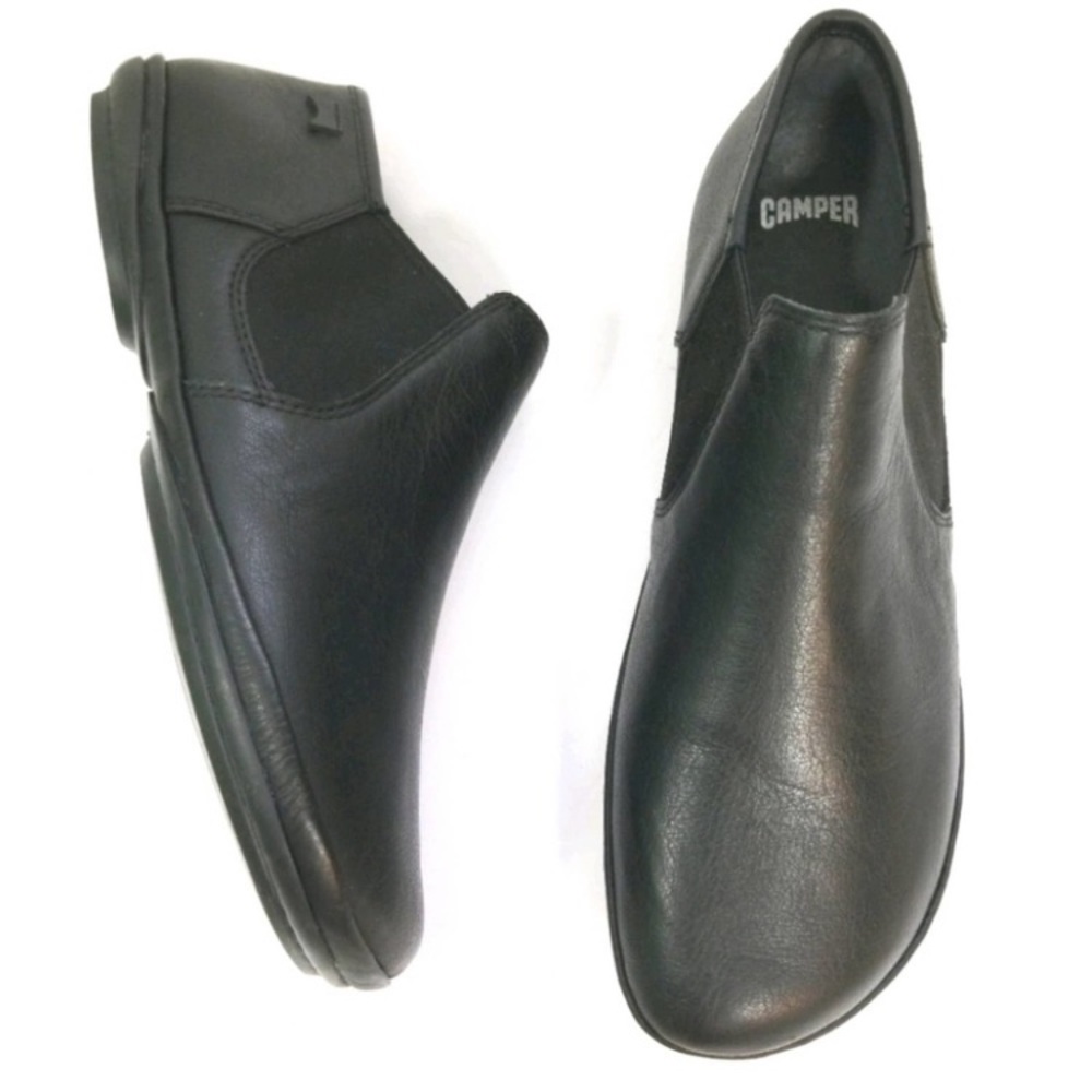Camper plush black leather slip on flat loafers 37